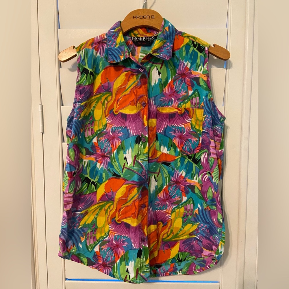 Women’s tropical button down